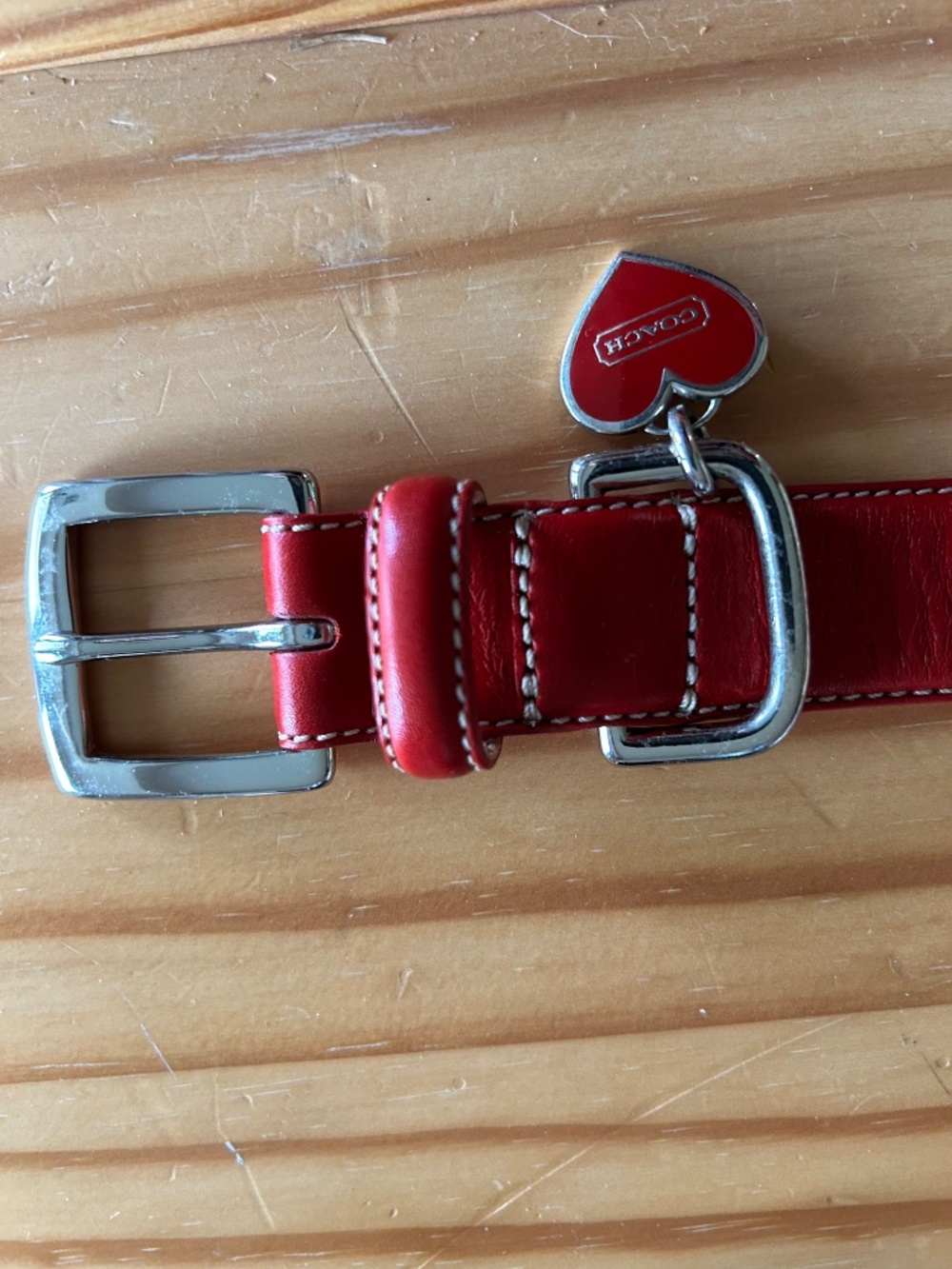 RED DOG COLLAR by COACH - Picture 4 of 5